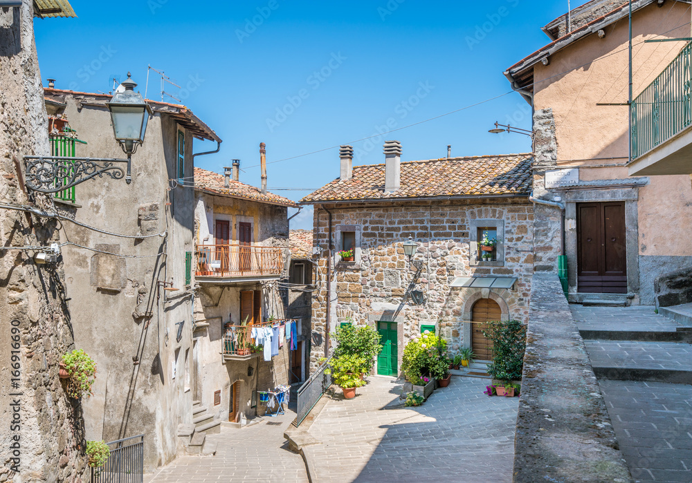 Φωτογραφία Scenic sight in Soriano nel Cimino, province of Viterbo, Lazio, central Italy