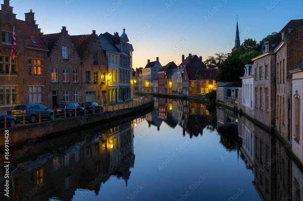 The lights of the evening Bruges.