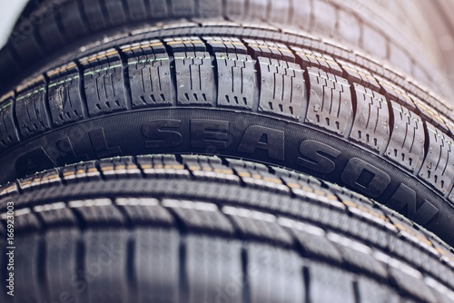 All season car tires © Daniel Jędzura