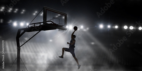 koszykarz-podczas-gry