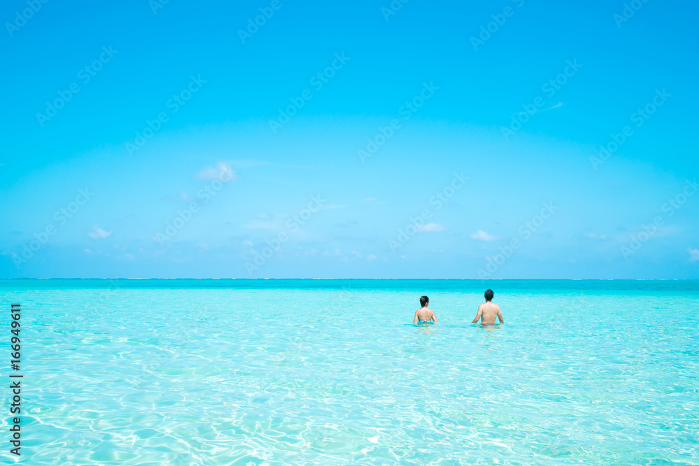 Fototapeta premium ビーチ・女性