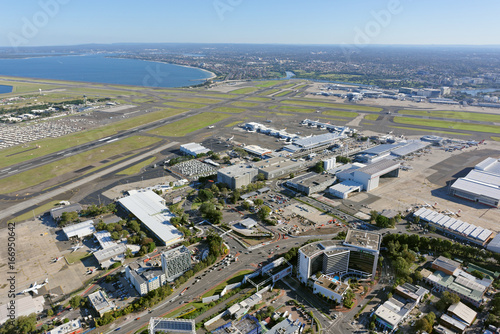 Canvas Print Sydney Airport, Domestic Terminal, looking south-west towards the International