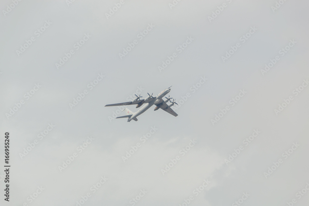 Fototapeta premium Russia, Saint-Petersburg, July 30, 2017 - celebration of the Navy's strategic bomber Tu-95 over the city.