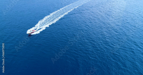 sillage de bateaux en mer, espagne  © Fly_and_Dive