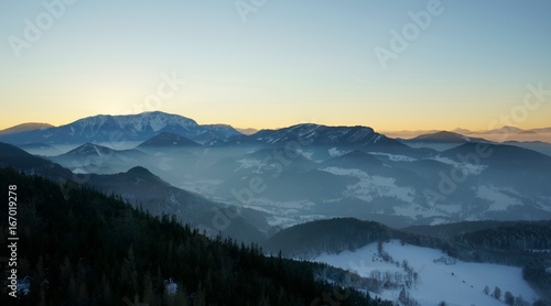 Abendd  mmerung in den Bergen   Schneeberg   Nieder  sterreich