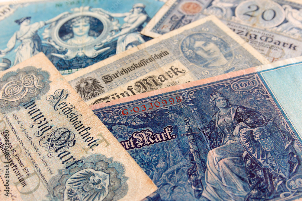 Old banknotes of the German bank of the period of the Second Reich