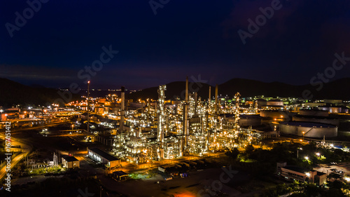 Wallpaper Mural Oil refinery industry at night Torontodigital.ca