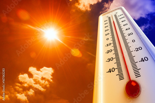 Fotografia Heat, thermometer shows the temperature is hot in the sky, Summer