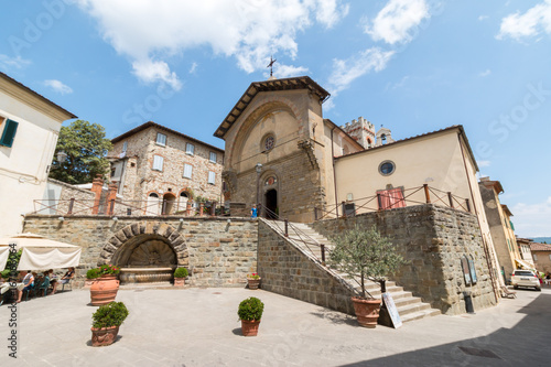 Kirche in lieblicher Kleinstadt Radda, Chianti, Toskana