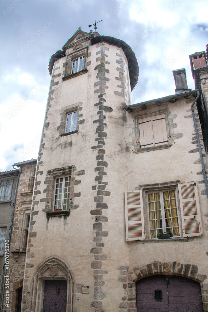 Beaulieu sur Dordogne. Maison ancienne dans le centre médiéval. Corrèze. Nouvelle Aquitaine