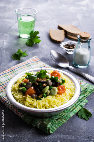 Yellow rice with vegetables