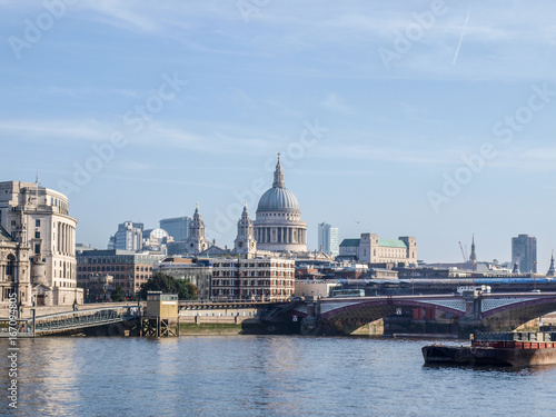 Fototapeta Naklejka Na Ścianę i Meble -  Millennium bridge and Paul Cathedral over the Thames bridge, London, United Kingdom