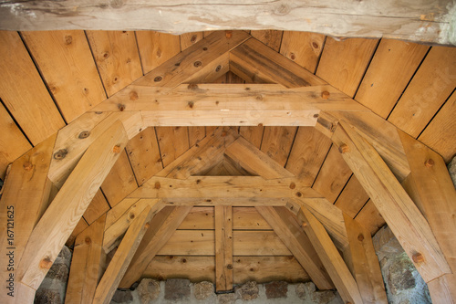 Tableau sur toile Détail de charpente traditionnelle