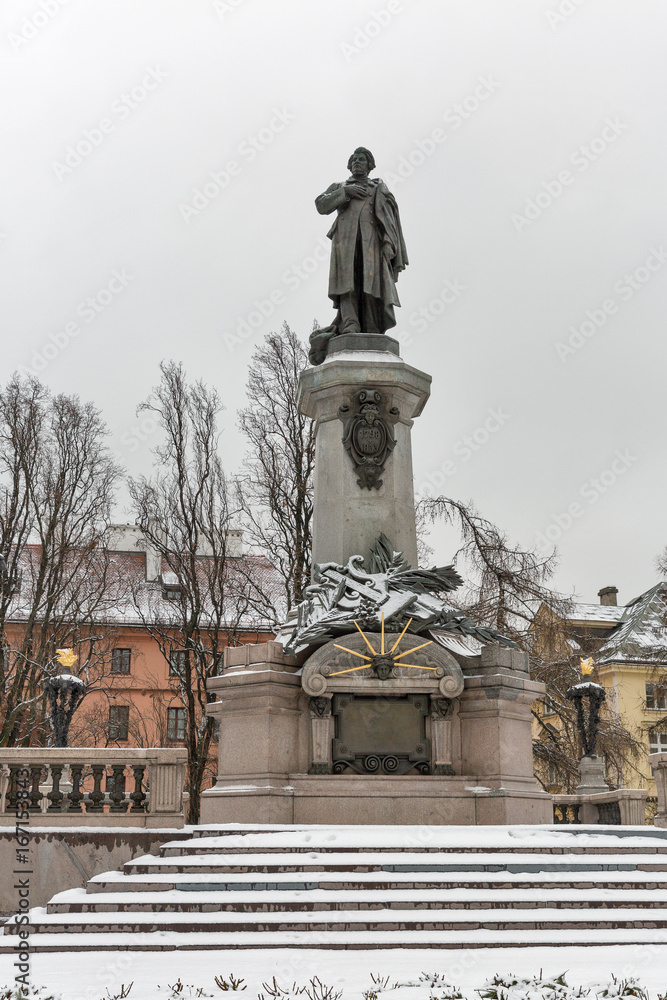 Fototapeta premium Monument of Polish poet Adam Mickiewicz in Warsaw, Poland.