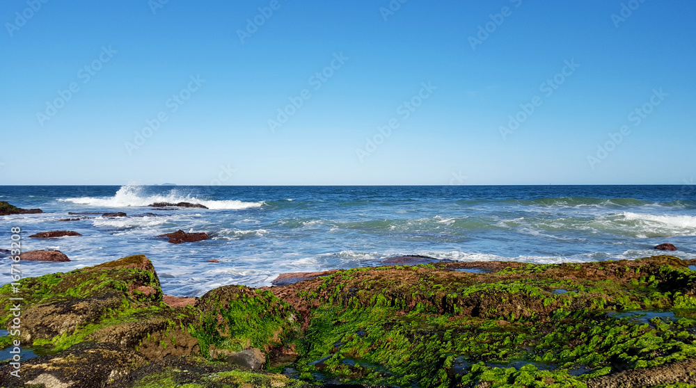 Breaking wave Breaking wave