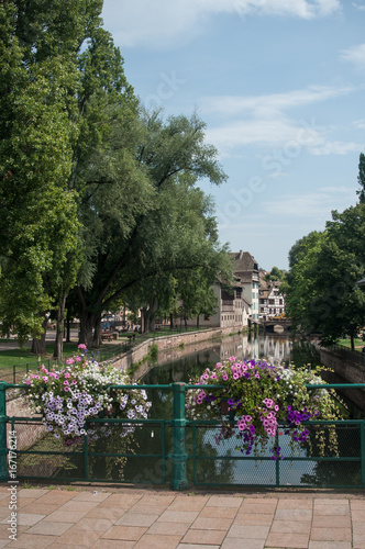canaux quartier de la petite France à Strasbourg