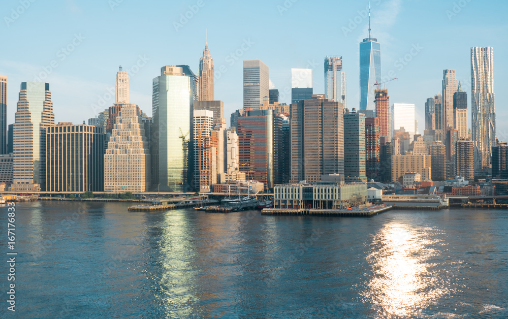 Fototapeta premium New York City Sunrise