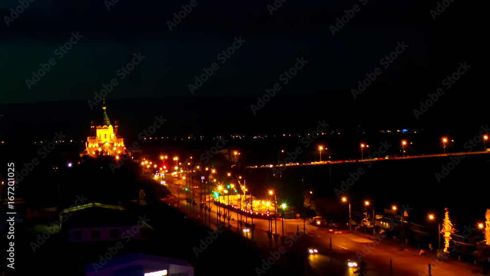 Obraz premium Two-lane highway on the outskirts of the city at rush hour