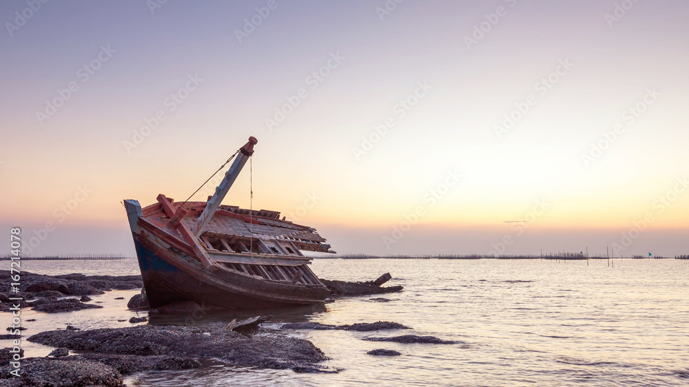 beautiful sunset ,boat crashes in the sea , landscape Thailand beautiful sunset ,boat crashes in the sea , landscape Thailand