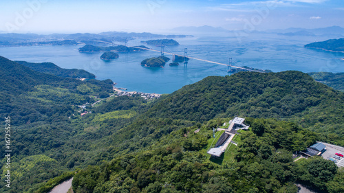 亀老山と来島海峡大橋（愛媛県今治市大島／しまなみ海道）　空撮