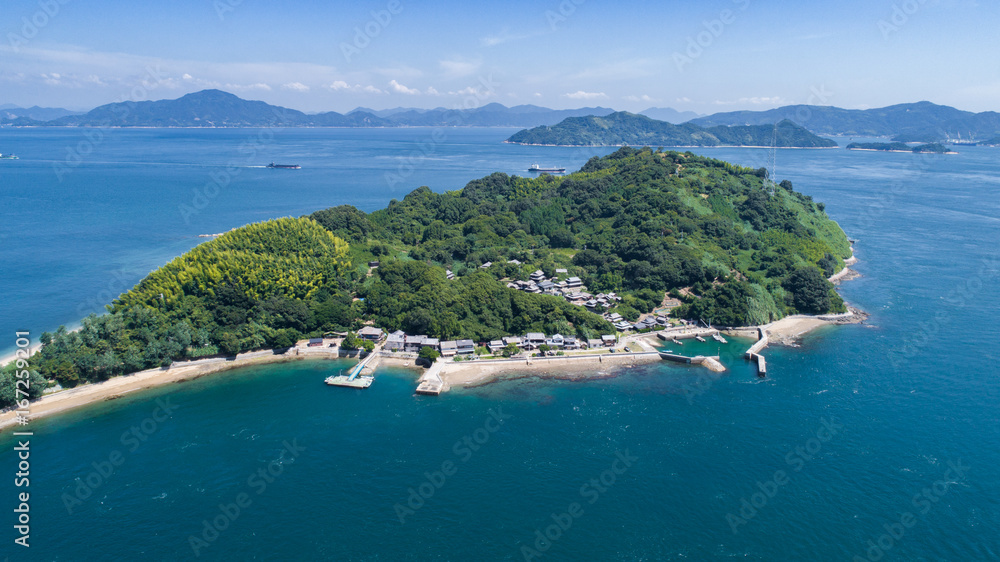 Obraz premium 小島 おしま（愛媛県今治市） 空撮