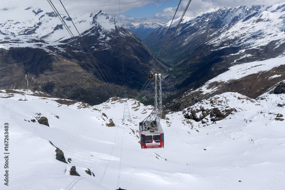 Fototapeta premium Cable car to Mount Pilatus