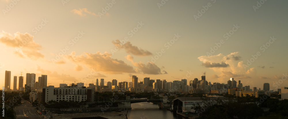 Naklejka premium Pano Of Downtown Miami