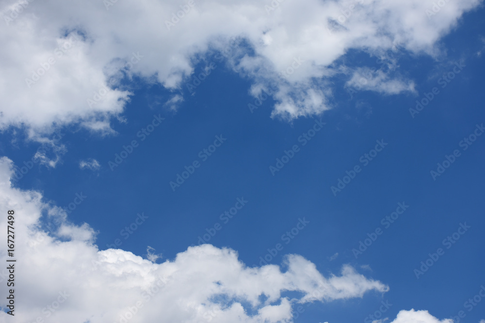 Obraz premium 青空と雲「空想・雲のモンスターたち」（天空に広がる、真っ青な空）爽やか、爽快、未来、夢、可能性などのイメージ