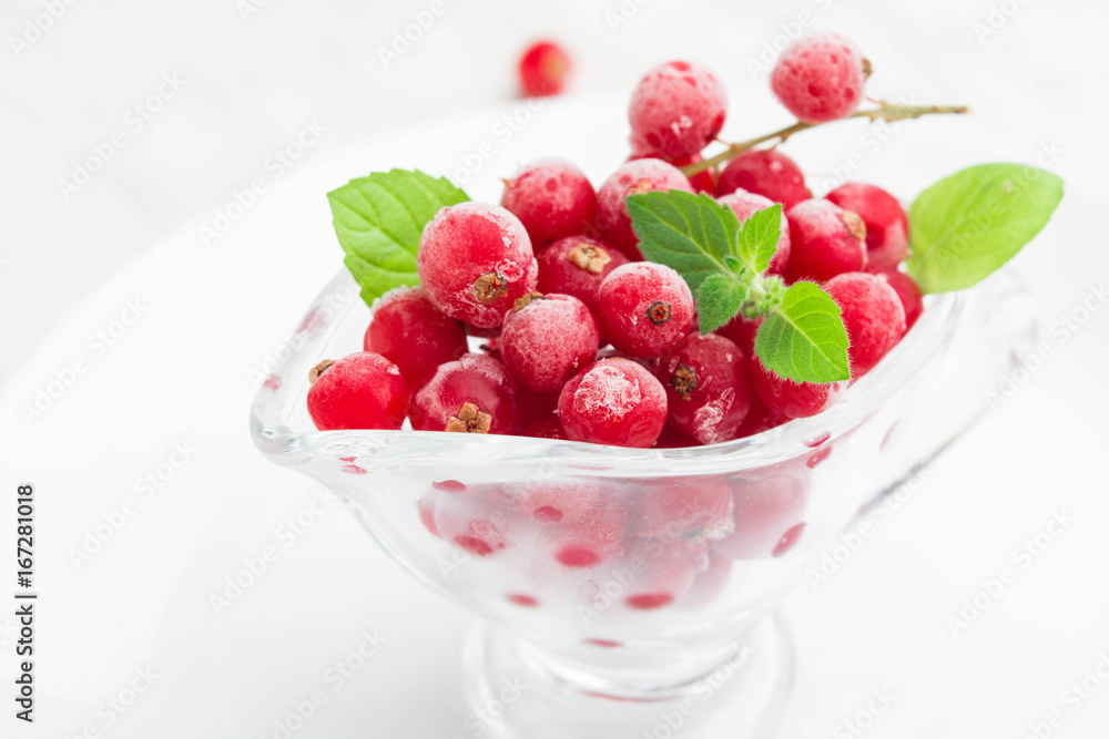 Frozen red currant with mint Frozen red currant with mint