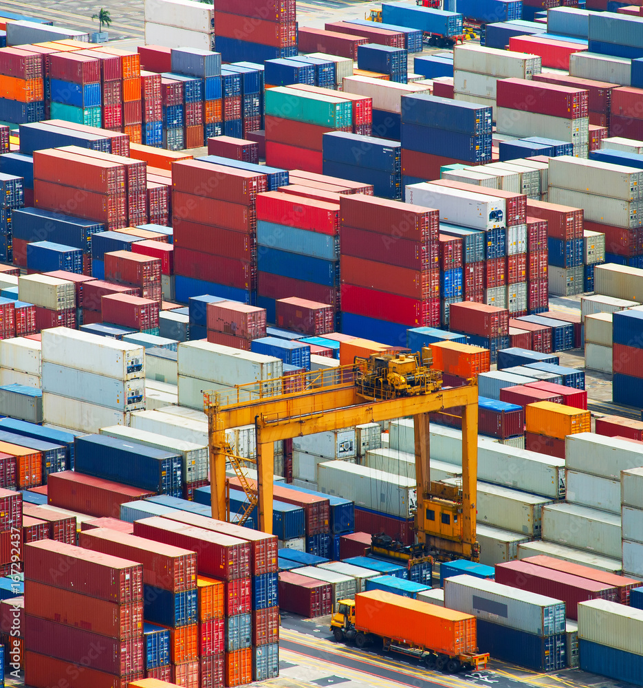Fototapeta premium Singapore commercial port