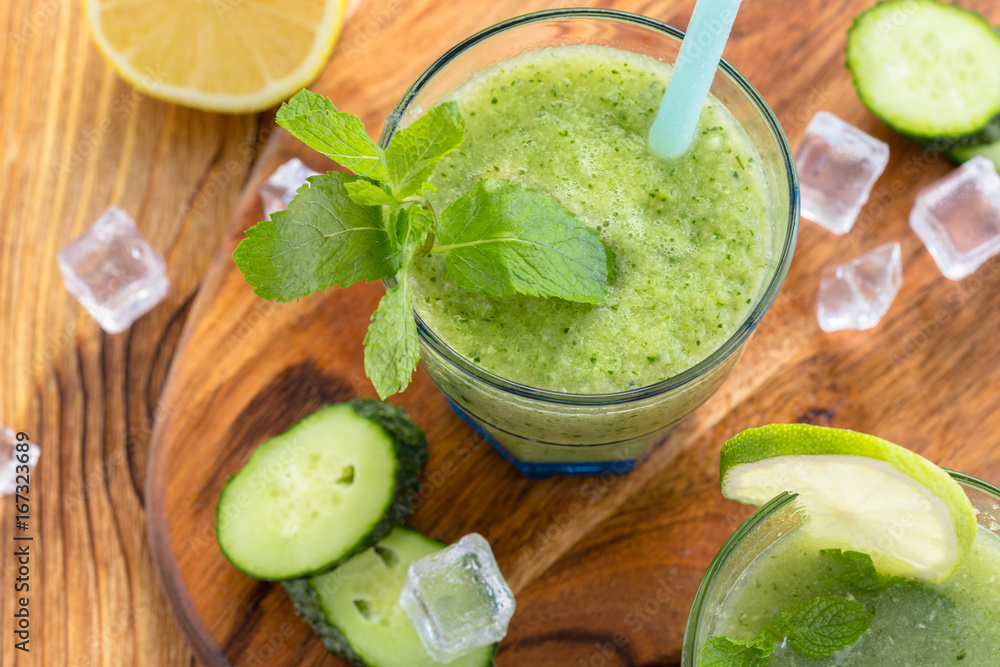 Green vegetable smoothie Green vegetable smoothie