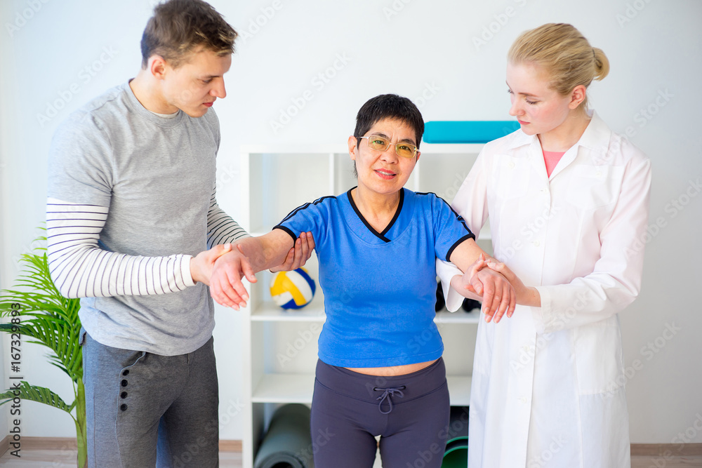 Fototapeta premium Physiotherapy in progress