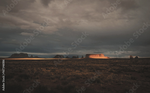 Wallpaper Mural Heaven's Spotlight Torontodigital.ca