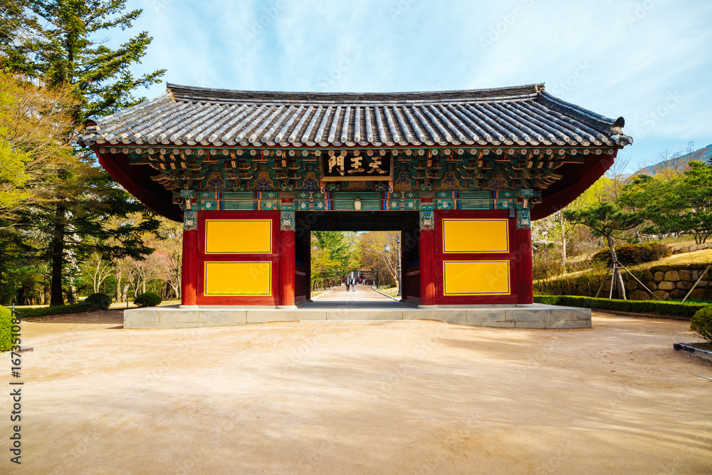 Obraz premium Bulguksa Temple UNESCO World Heritage Korean old architecture in Gyeongju, Korea