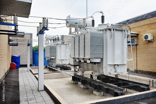 The high voltage transformer