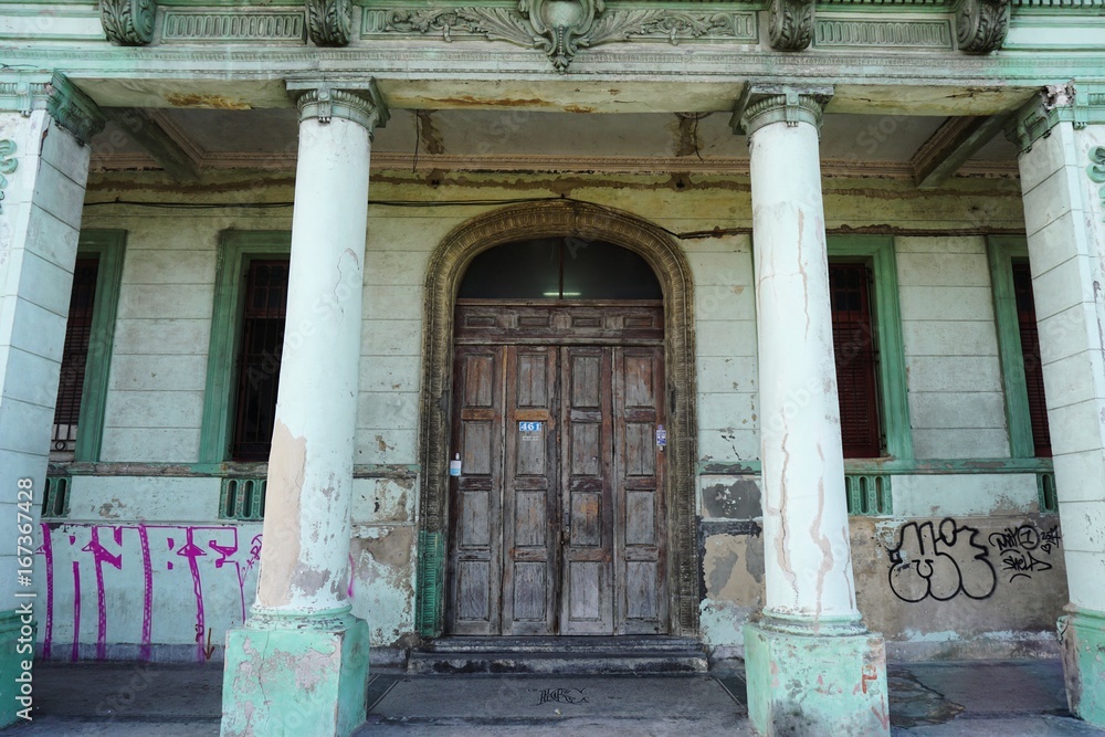 Tür, Hauseingang in Havanna auf Kuba, Karibik