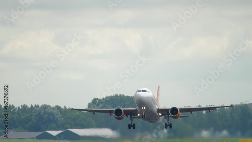 EasyJet Airbus 319 take-off