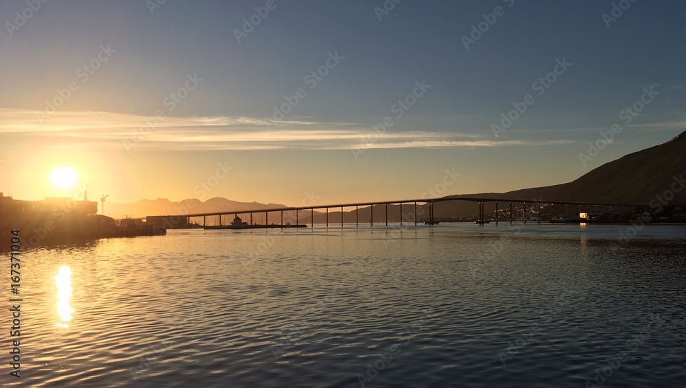 Obraz premium Tromsoe_Sunraise
