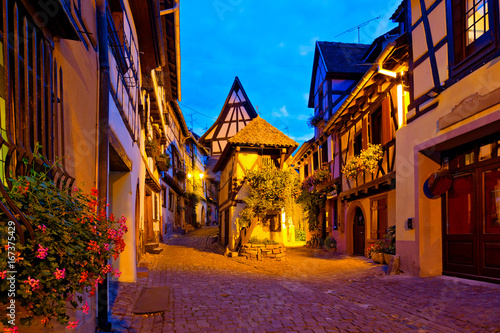 Eguisheim, Frankreich © santosha57