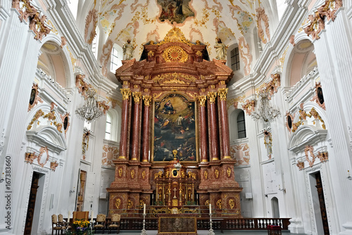 фотография St. Leodegar cathedral in Lucerne, Switzerland