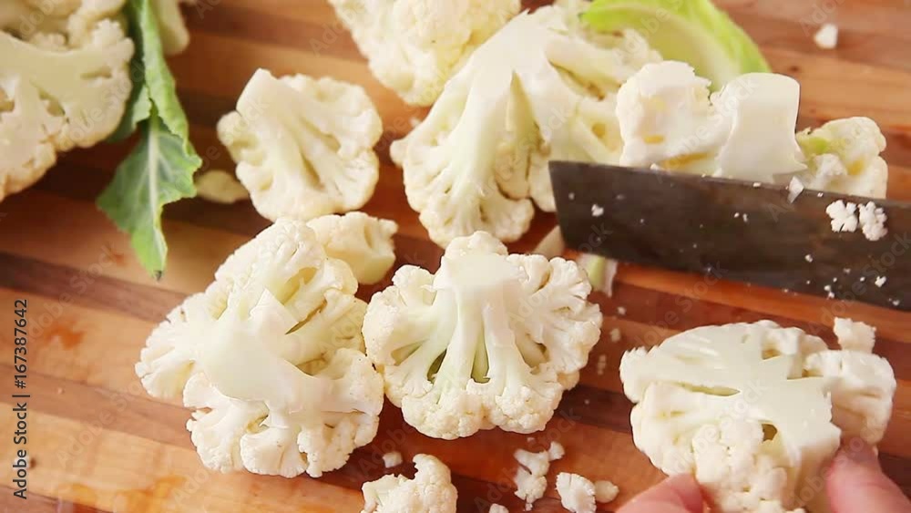 Preparing a fresh cauliflower point of view Preparing a fresh cauliflower point of view