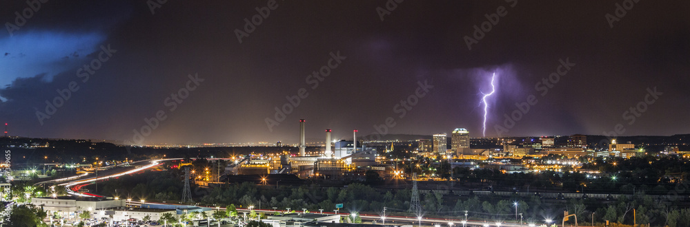 Fototapeta premium Colorado Springs rozjaśniające burzę