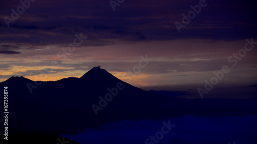 Fototapeta Naklejka Na Ścianę i Meble -  Arenal Volcano at sunset