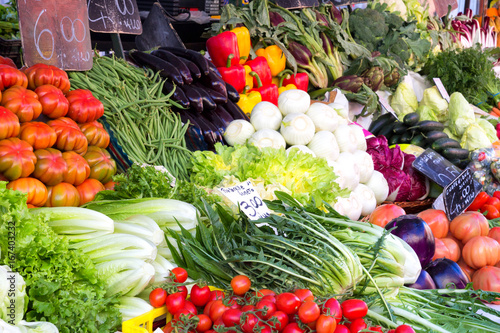 Slika na platnu Colourful Fruit Stall arrangement