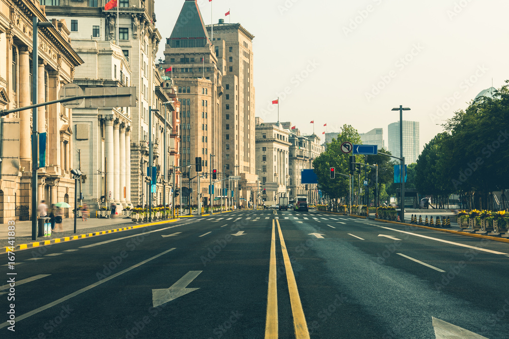 East Zhongshan No.1 Road has many exotic building clusters in the Bund of Shanghai,China.It is one of the most famous tourist destinations in Shanghai.