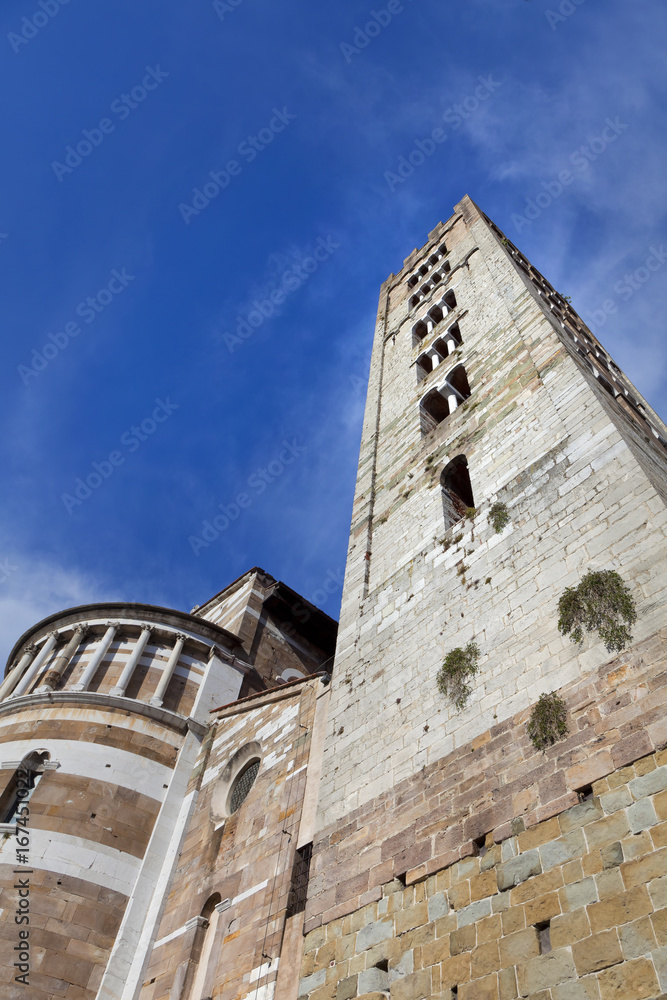 Toskana-Impressionen in Lucca, Basilica von San Frediano Toskana-Impressionen in Lucca, Basilica von San Frediano