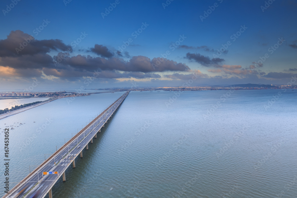 Fototapeta premium Xiamen Xinglin Bridge Seascape