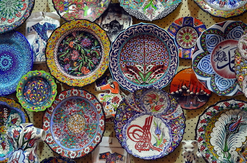 Decorative plates in the eastern bazaar  Istanbul  Turkey