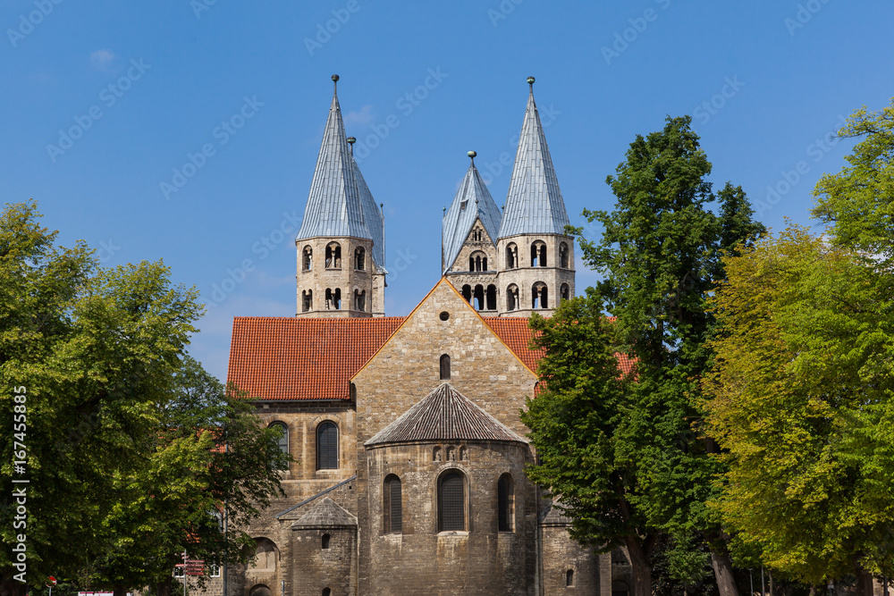 Halberstadt Blick auf die Liebfrauenkirche am Domplatz