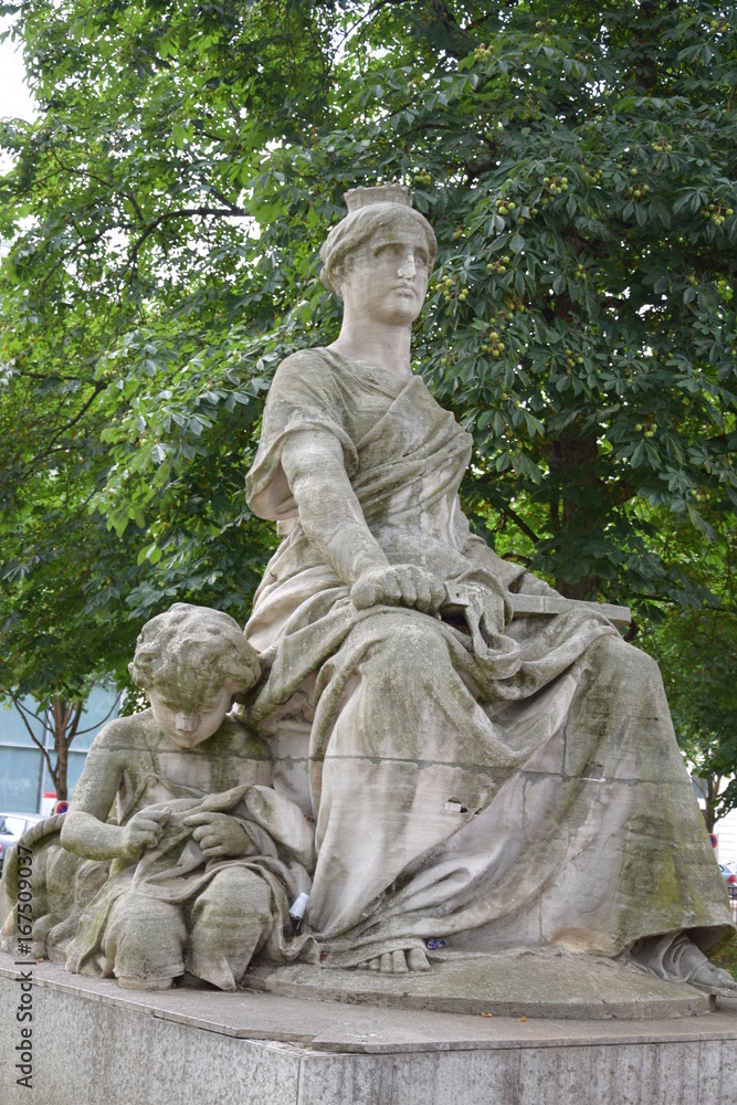 statue place carnot  à lyon